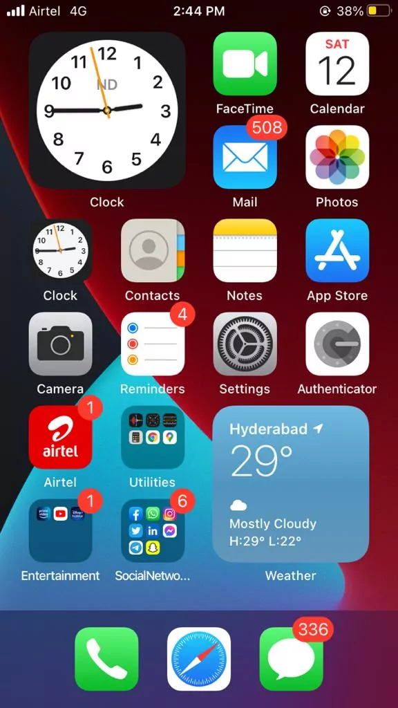 Close Apps on iPhone: iPhone 6s Home Screen (Home Button)