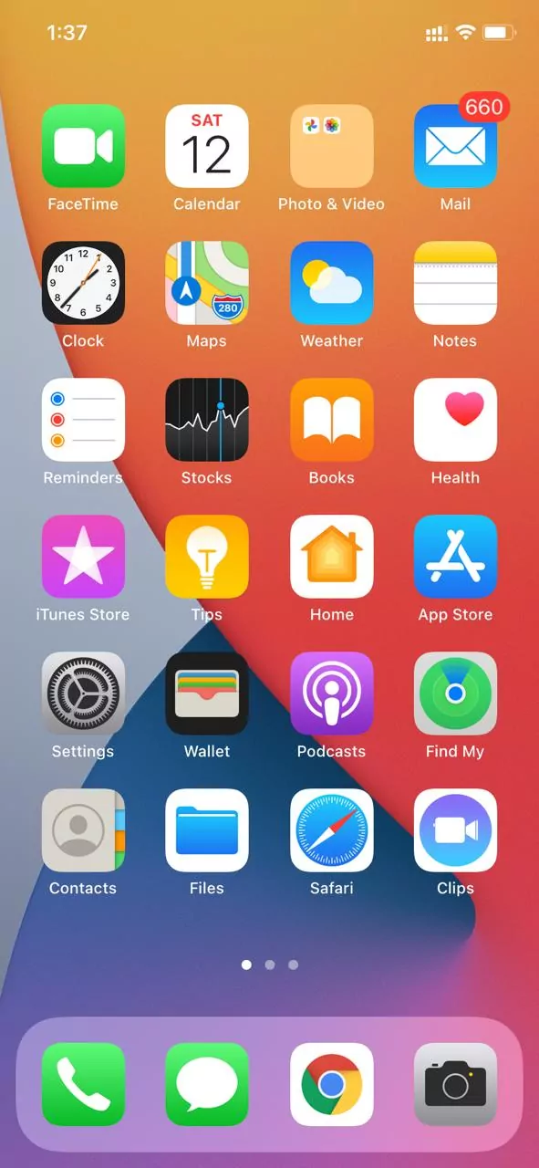 Close Apps on iPhone: iPhone Home Screen (No Home Button)